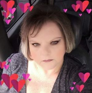 Meet your Posher, Connie